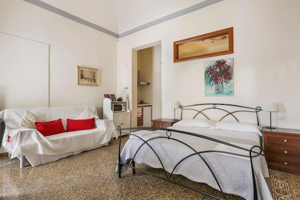 Apartment In The Heart Of Florence, Dante, With Private Terrace Florenz